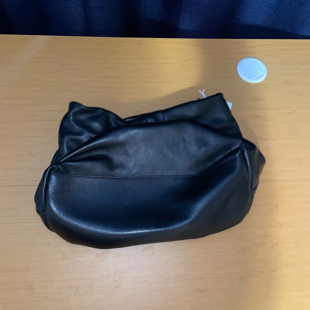 Reformation Vittoria Leather clutch Black